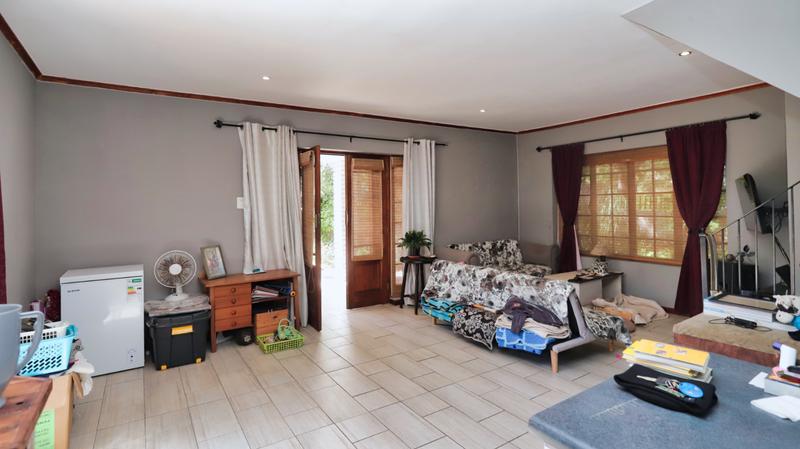 4 Bedroom Property for Sale in Somerset West Western Cape